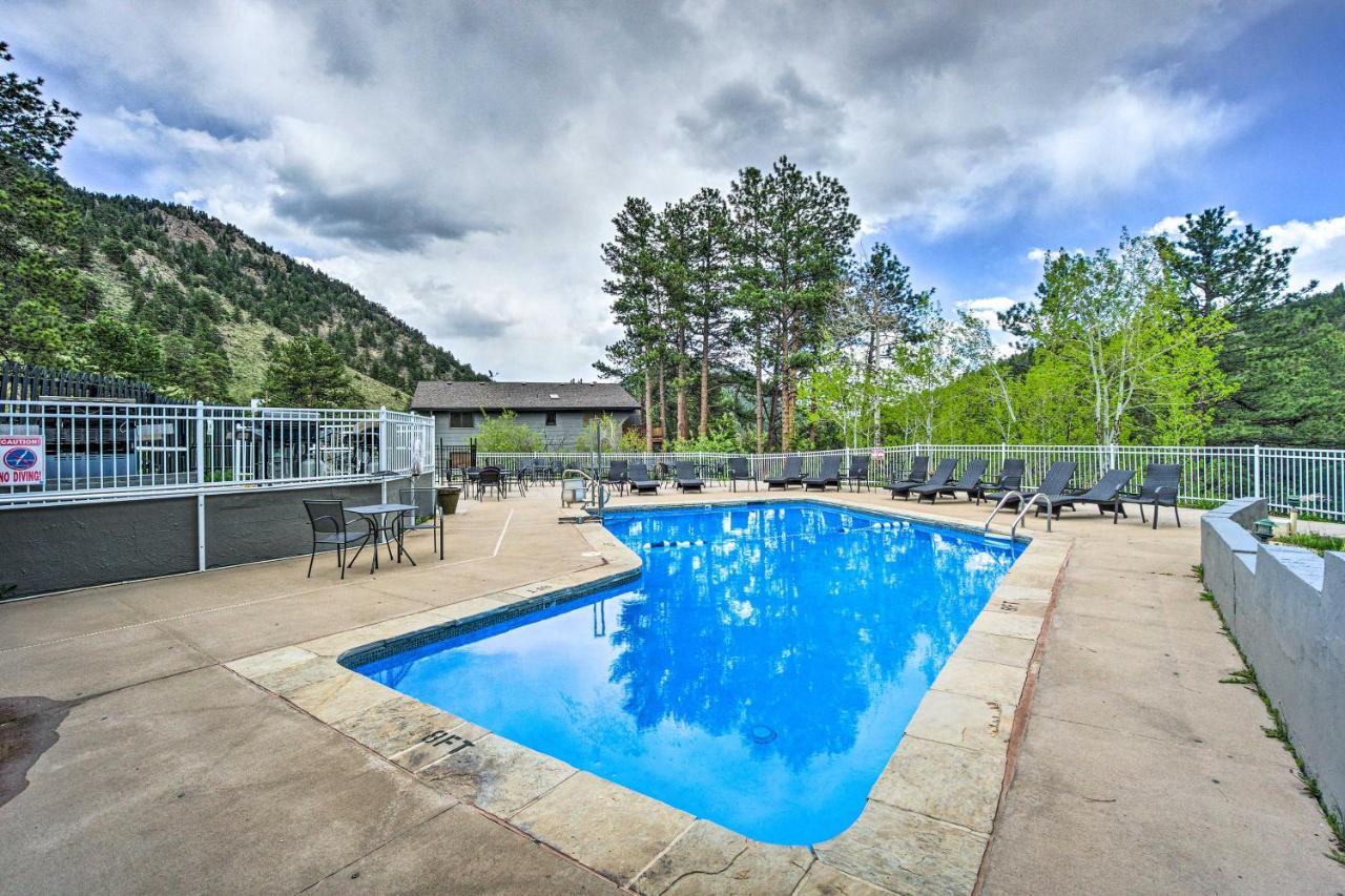 Riverfront Near Downtown Estes Park! Apartment *